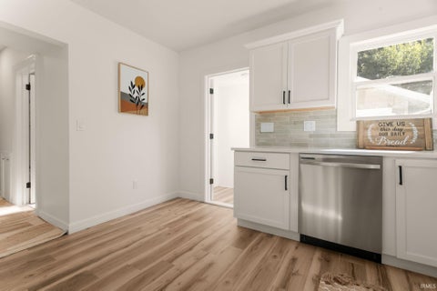 Tiny photo for 118 Myrtle Street, South Bend, IN 46637 (MLS # 202641606)