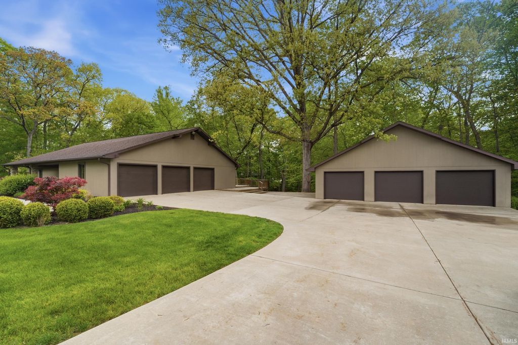Photo of 1819 Bent Tree Trail, West Lafayette, IN 47906 (MLS # 202617397)