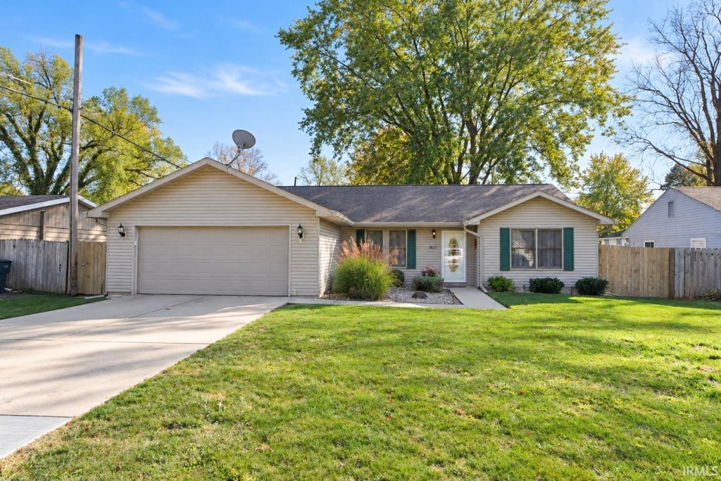 Photo of 3621 W Peachtree Lane, Muncie, IN 47304 (MLS # 202644127)