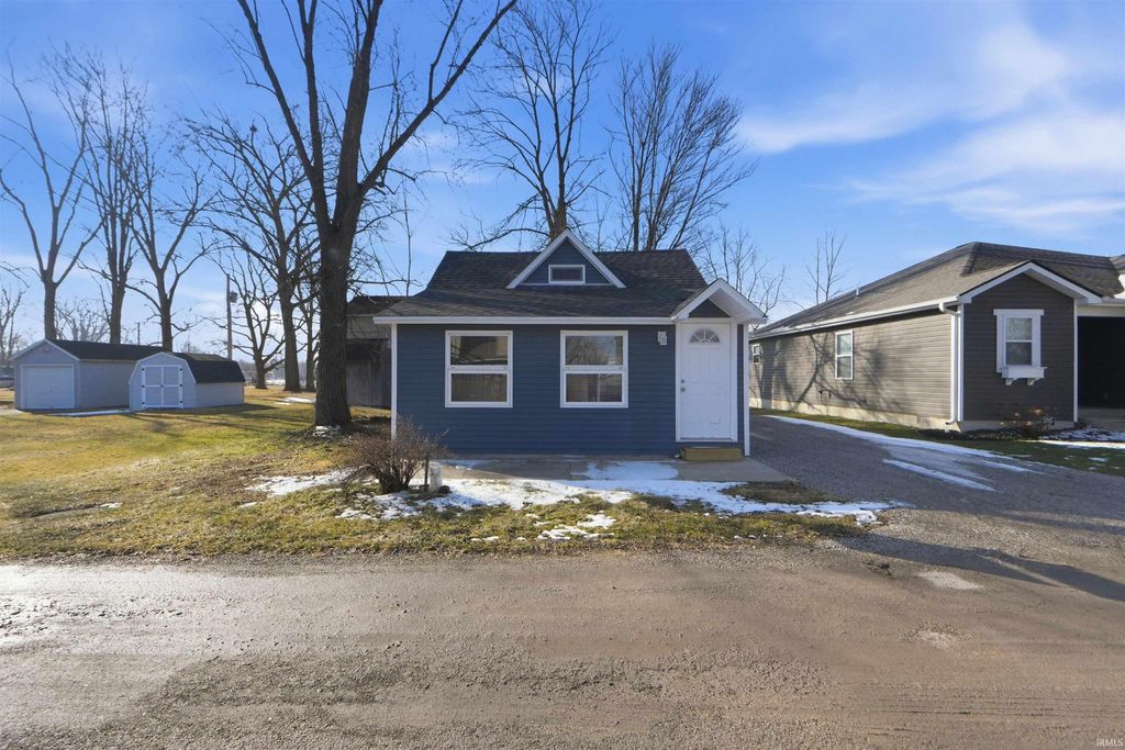 Photo of 3735 Goss Road, Columbia City, IN 46725 (MLS # 202606394)