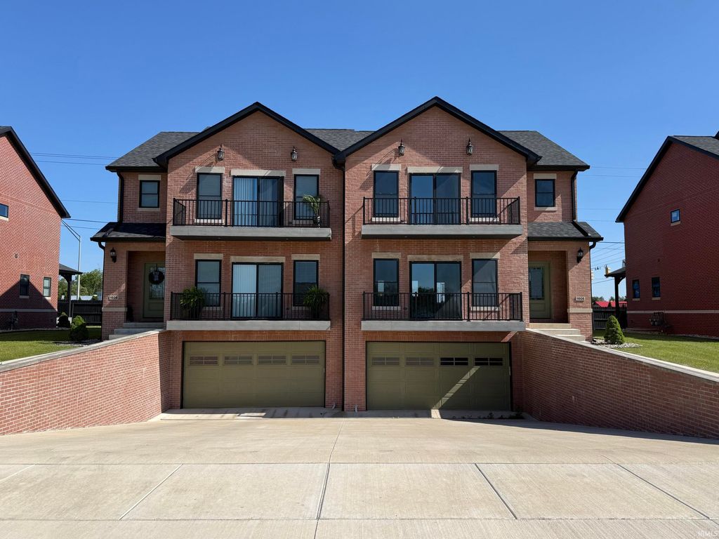 Photo of 1606 North Shore Drive, Rochester, IN 46975 (MLS # 202619400)