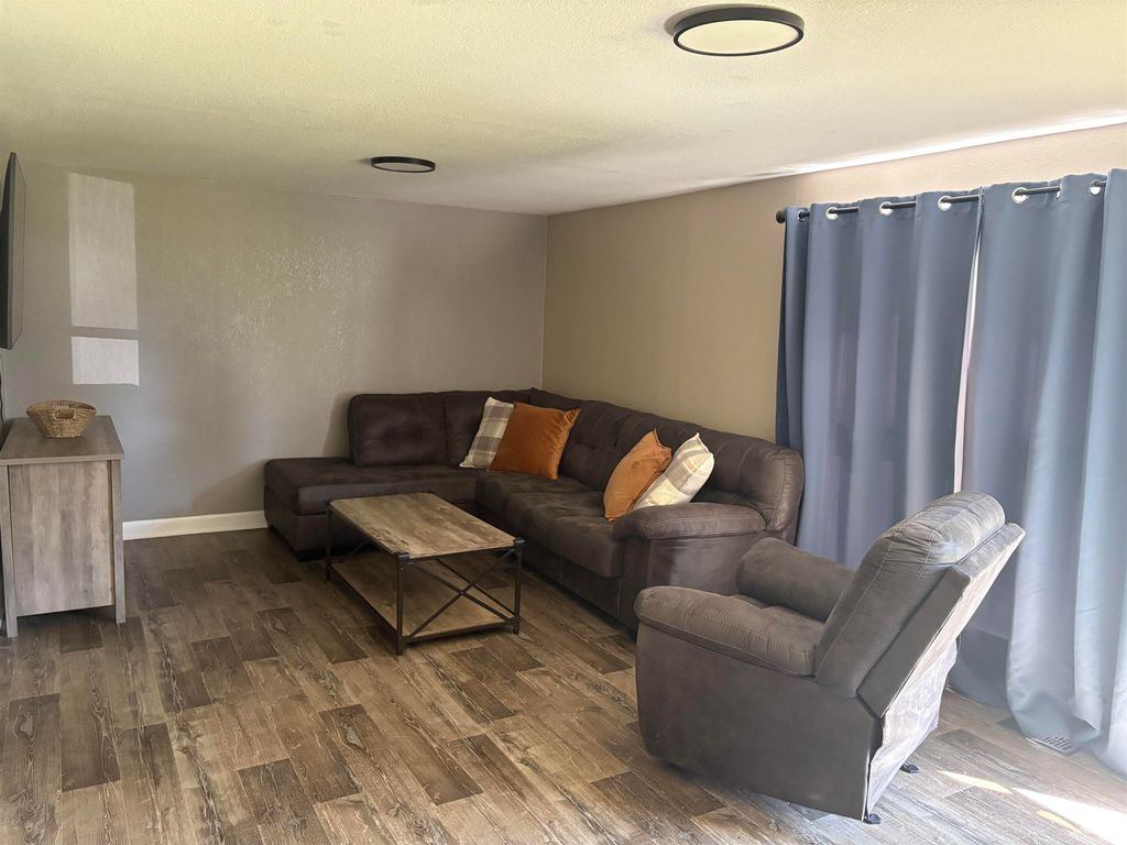 Photo of 106 N 20TH Street, Vincennes, IN 47591 (MLS # 202541561)