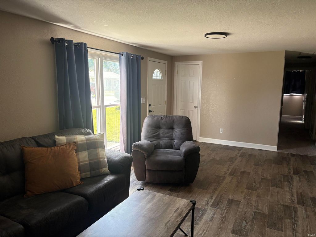 Photo of 106 N 20TH Street, Vincennes, IN 47591 (MLS # 202541561)