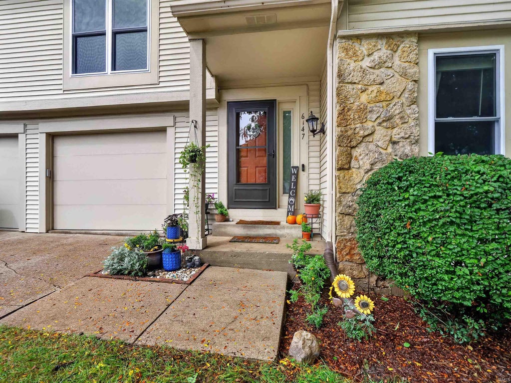 Photo of 6147 Crofton Drive, Fort Wayne, IN 46835 (MLS # 202638924)
