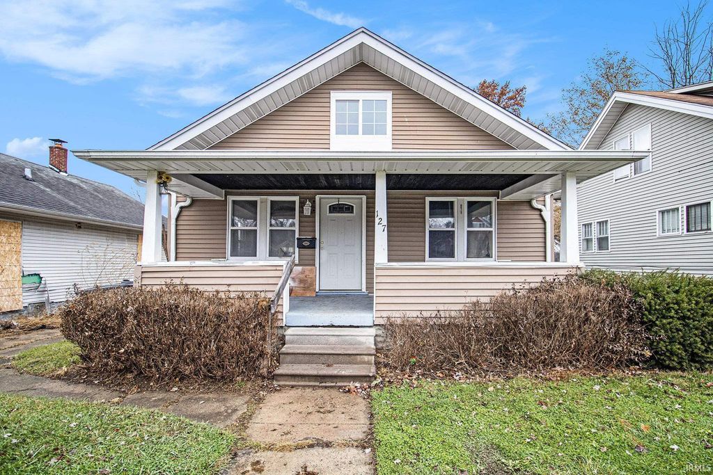 Photo of 127 E Oakside Street, South Bend, IN 46614 (MLS # 202547454)