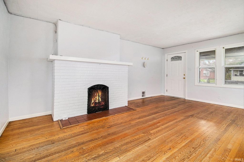 Photo of 127 E Oakside Street, South Bend, IN 46614 (MLS # 202547454)