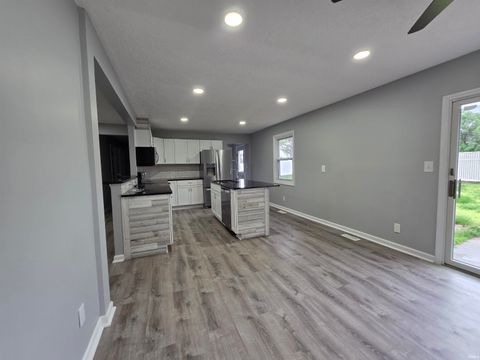 Tiny photo for 4418 Kensington Drive, Logansport, IN 46947 (MLS # 202614017)