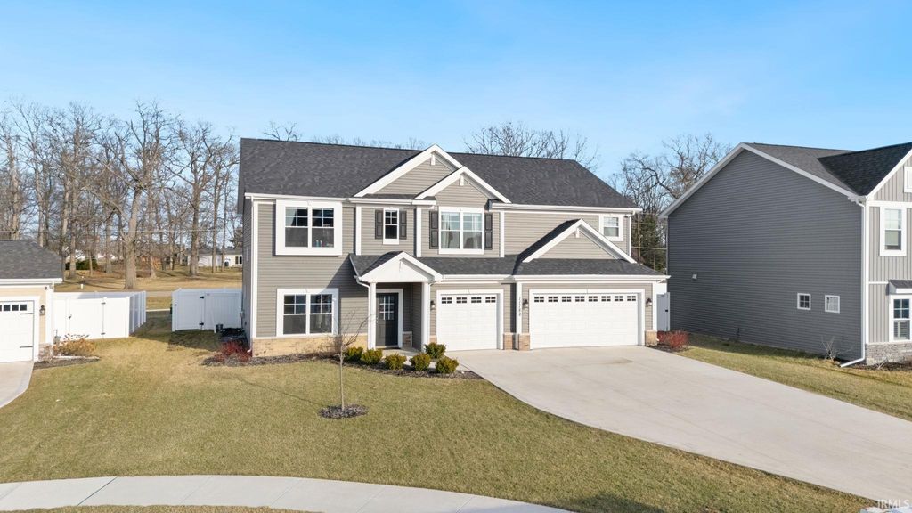 Photo of 11788 Whistling Trail, Fort Wayne, IN 46818 (MLS # 202606493)