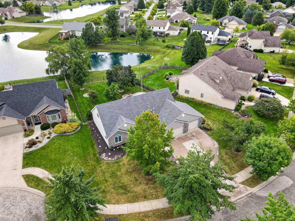 Photo of 8215 Grand Forest Court, Fort Wayne, IN 46815 (MLS # 202636916)