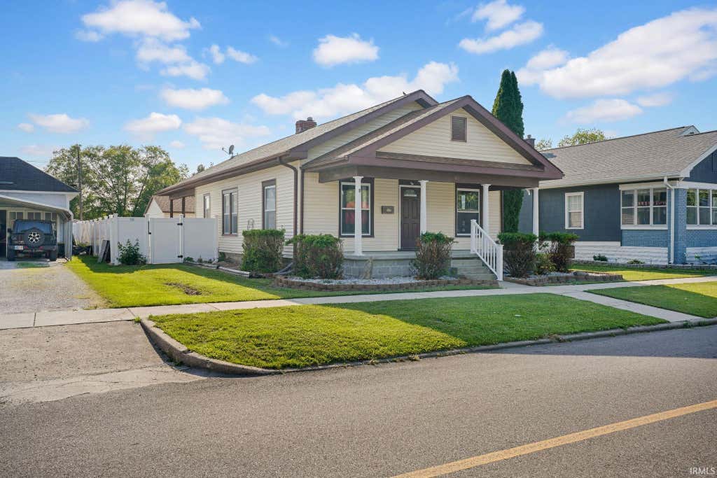 Photo of 611 N 8th Street, Mitchell, IN 47446 (MLS # 202619157)