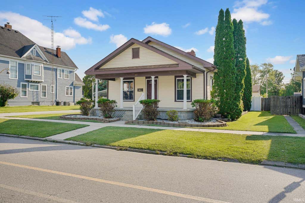 Photo of 611 N 8th Street, Mitchell, IN 47446 (MLS # 202619157)