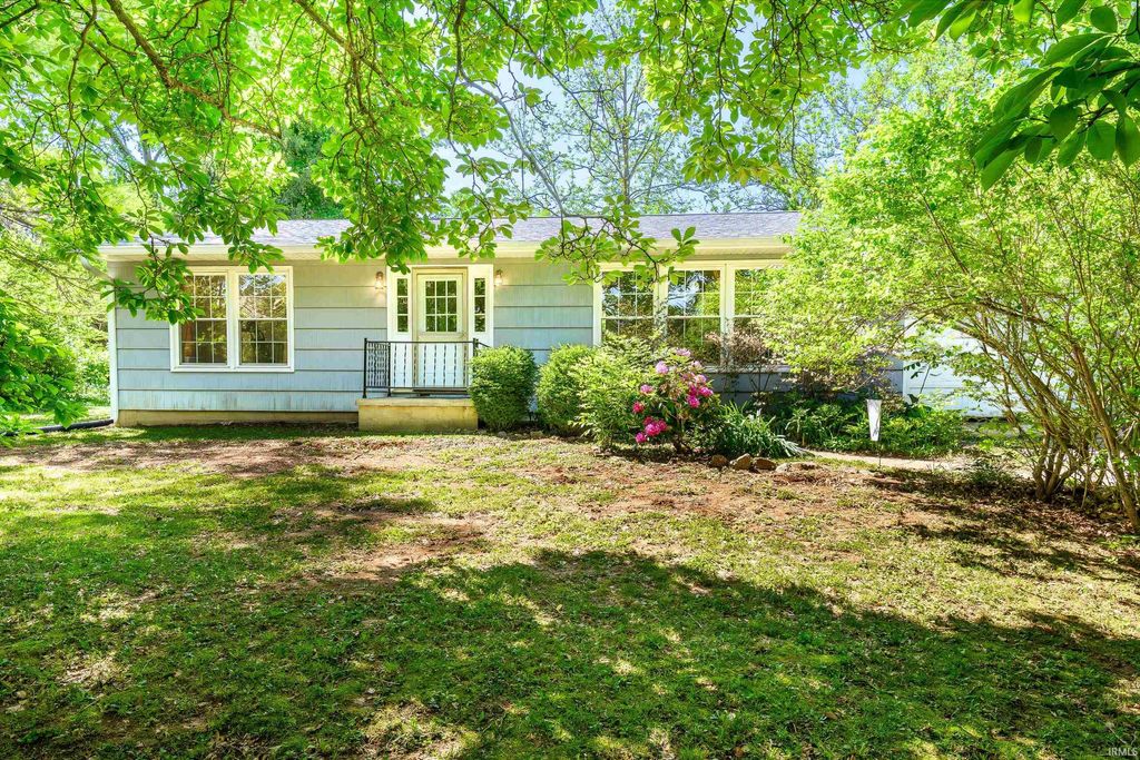Photo of 3910 E 10 Street, Bloomington, IN 47408 (MLS # 202616709)