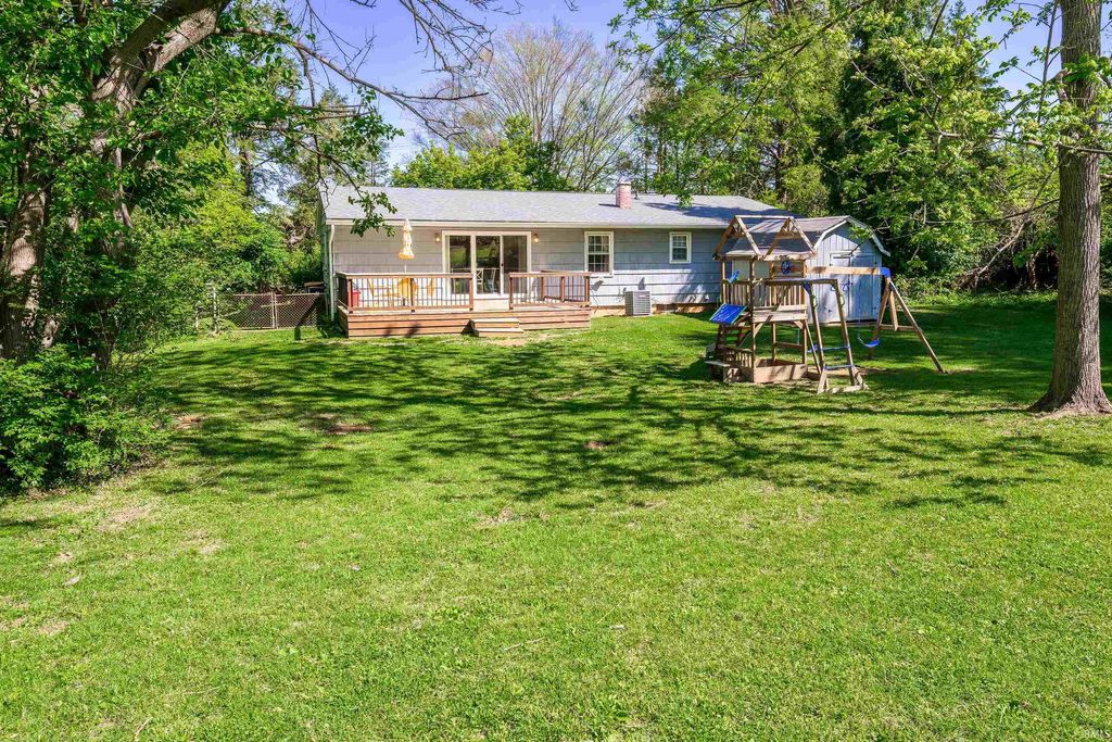 Photo of 3910 E 10 Street, Bloomington, IN 47408 (MLS # 202616709)