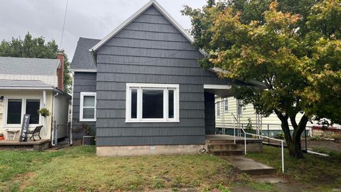 Photo of 442 Bates Street, Logansport, IN 46947 (MLS # 202542546)