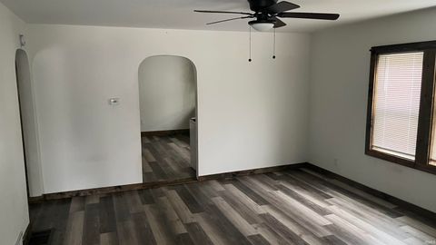 Tiny photo for 442 Bates Street, Logansport, IN 46947 (MLS # 202542546)