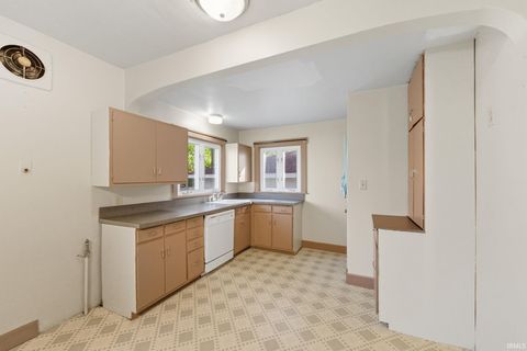 Tiny photo for 52 N East Street, Rossville, IN 46065 (MLS # 202540414)