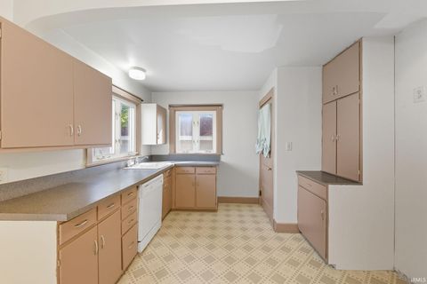 Tiny photo for 52 N East Street, Rossville, IN 46065 (MLS # 202540414)