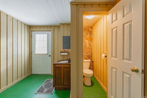 Tiny photo for 5709 Spring Lake Drive, Evansville, IN 47710 (MLS # 202612673)