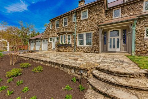 Tiny photo for 5709 Spring Lake Drive, Evansville, IN 47710 (MLS # 202612673)