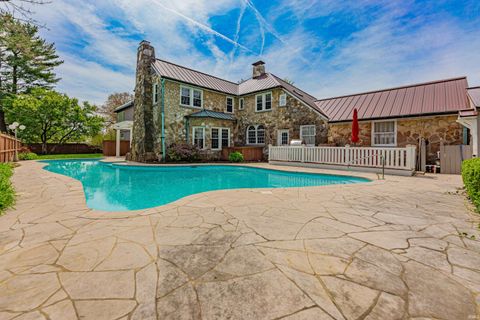 Tiny photo for 5709 Spring Lake Drive, Evansville, IN 47710 (MLS # 202612673)