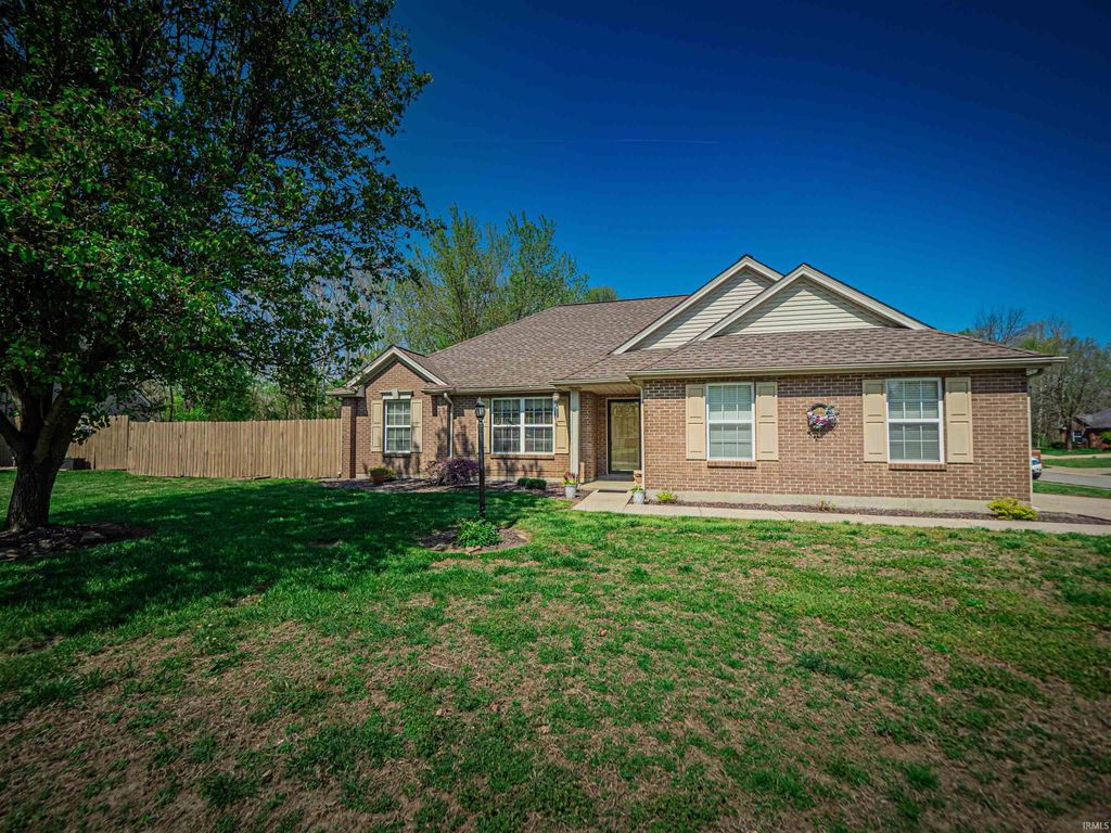 Photo of 312 E Evergreen Road, Evansville, IN 47711 (MLS # 202611921)