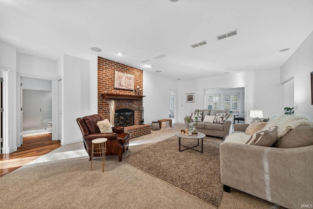 Photo of 1432 S Lake George Drive, Mishawaka, IN 46545 (MLS # 202603346)