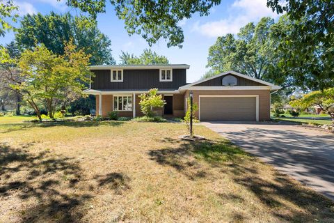 Photo of 17700 Darden Road, South Bend, IN 46635 (MLS # 202537261)