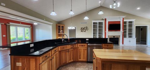 Tiny photo for 35 Carter Boulevard, Jasper, IN 47546 (MLS # 202612530)