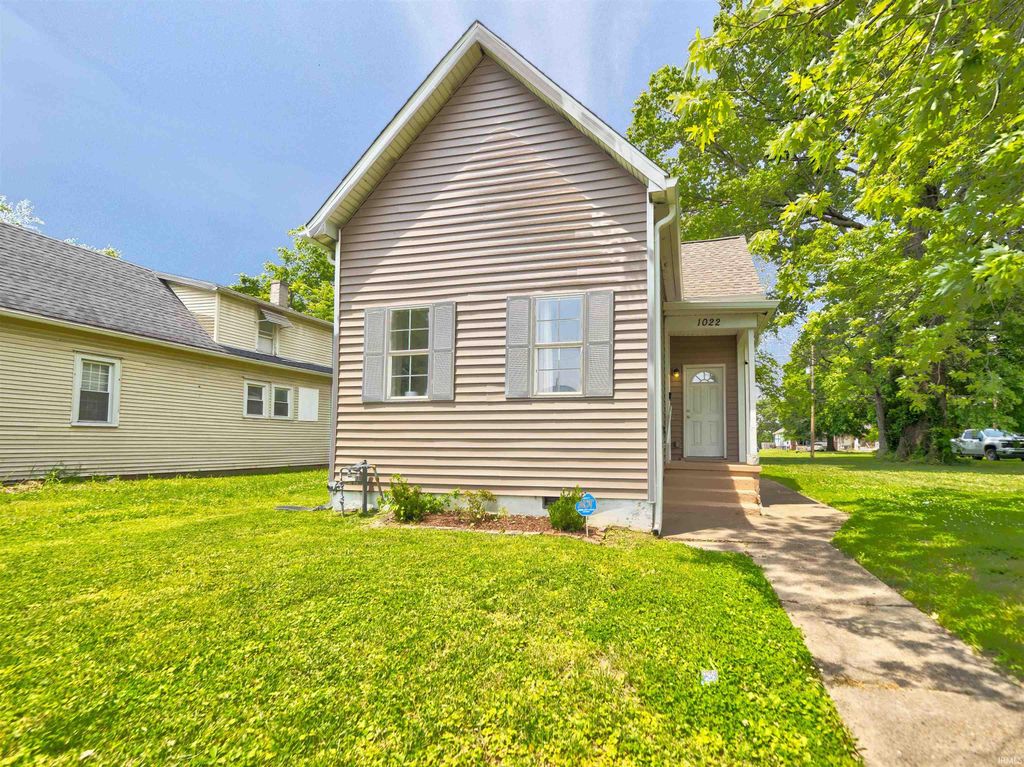 Photo of 1022 Cherry Street, Evansville, IN 47713 (MLS # 202620565)