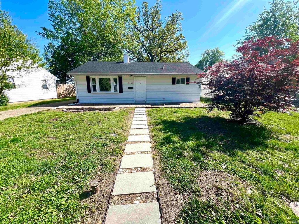 Photo of 2133 Waggoner Avenue, Evansville, IN 47714 (MLS # 202614129)