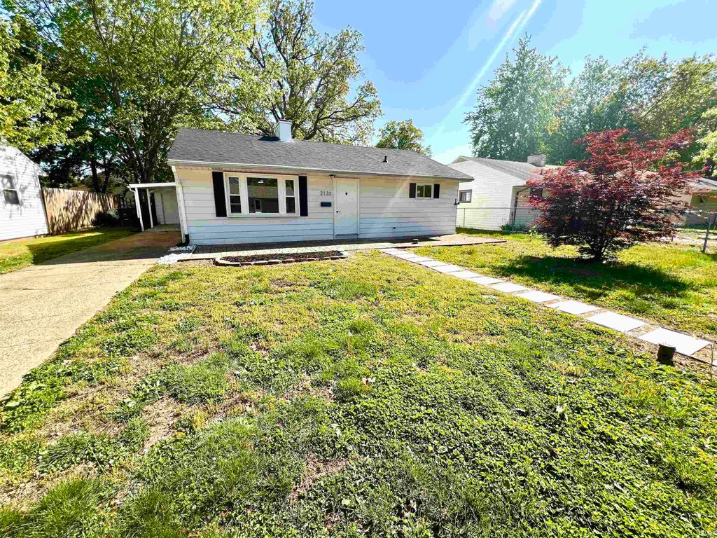 Photo of 2133 Waggoner Avenue, Evansville, IN 47714 (MLS # 202614129)