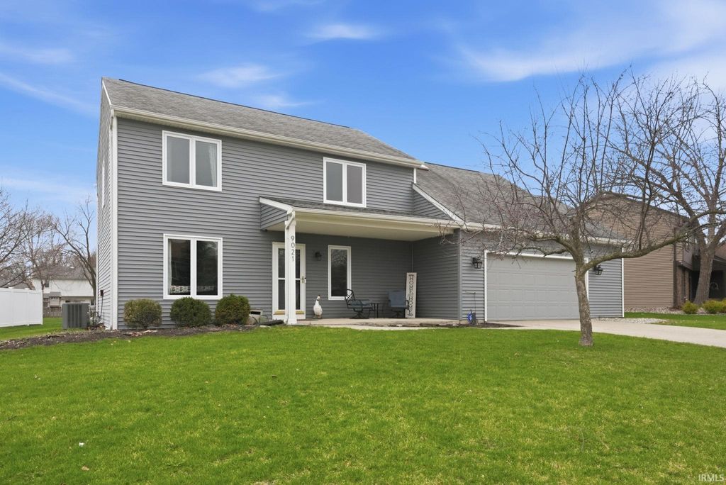 Photo of 9021 Dunmore Lane, Fort Wayne, IN 46804 (MLS # 202609647)