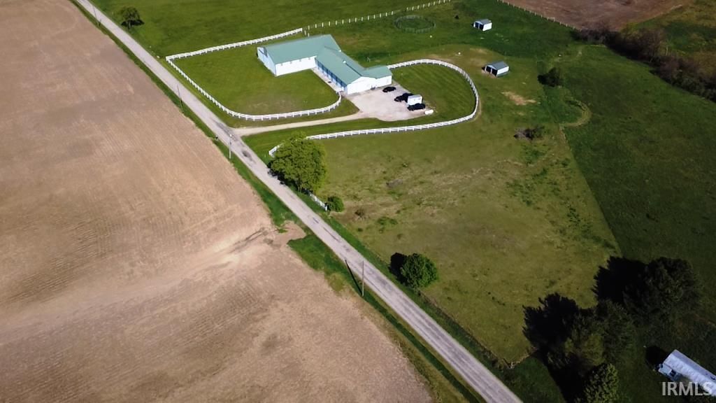 Photo of 10012 E County Road 500, Selma, IN 47383 (MLS # 202616419)