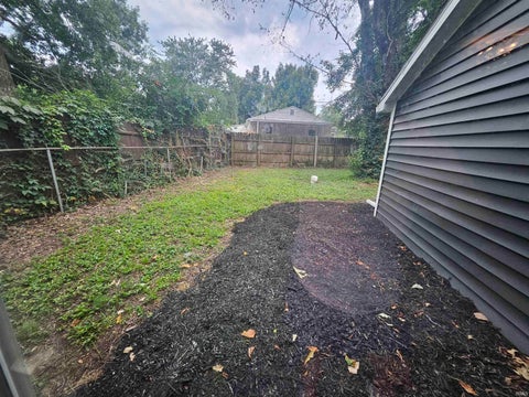 Tiny photo for 2701 S Weinbach Avenue, Evansville, IN 47714 (MLS # 202632850)