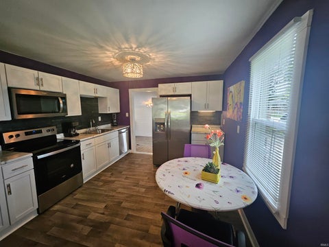 Tiny photo for 2701 S Weinbach Avenue, Evansville, IN 47714 (MLS # 202632850)