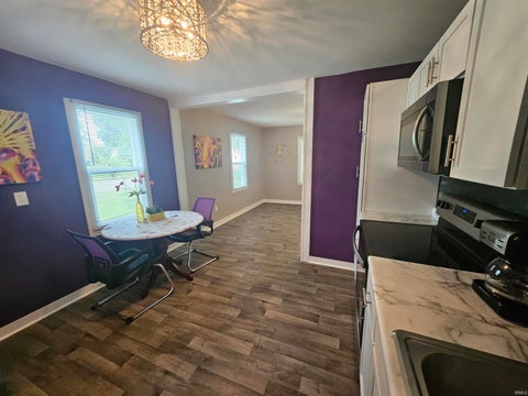 Tiny photo for 2701 S Weinbach Avenue, Evansville, IN 47714 (MLS # 202632850)