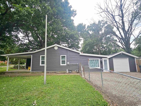 Tiny photo for 2701 S Weinbach Avenue, Evansville, IN 47714 (MLS # 202632850)