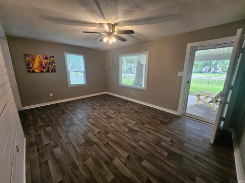 Tiny photo for 2701 S Weinbach Avenue, Evansville, IN 47714 (MLS # 202632850)