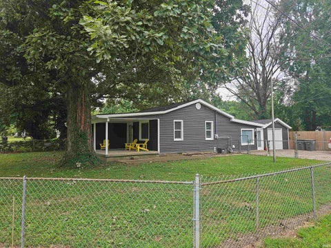 Tiny photo for 2701 S Weinbach Avenue, Evansville, IN 47714 (MLS # 202632850)