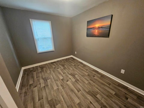 Tiny photo for 2701 S Weinbach Avenue, Evansville, IN 47714 (MLS # 202632850)