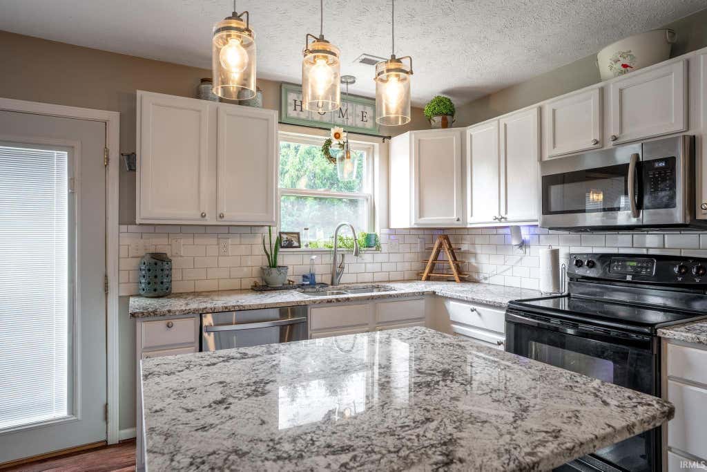 Photo of 5308 E Chandler Drive, Monticello, IN 47960 (MLS # 202627697)