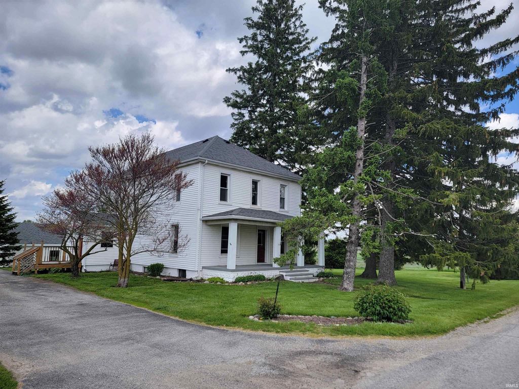 Photo of 2649 County Road 34, Auburn, IN 46706 (MLS # 202616550)