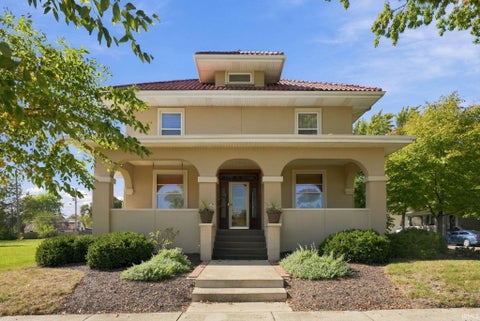 Photo of 2406 S Hanna Street, Fort Wayne, IN 46803 (MLS # 202643334)