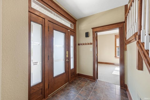 Tiny photo for 2406 S Hanna Street, Fort Wayne, IN 46803 (MLS # 202643334)