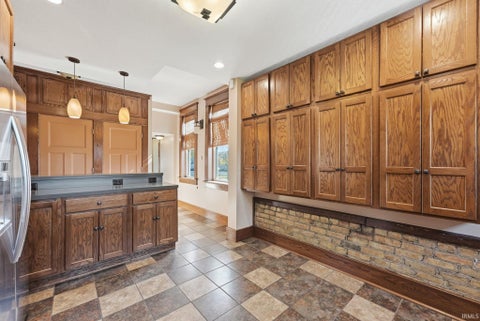 Tiny photo for 2406 S Hanna Street, Fort Wayne, IN 46803 (MLS # 202643334)