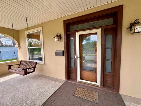 Tiny photo for 2406 S Hanna Street, Fort Wayne, IN 46803 (MLS # 202643334)