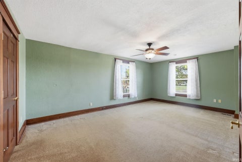 Tiny photo for 2406 S Hanna Street, Fort Wayne, IN 46803 (MLS # 202643334)