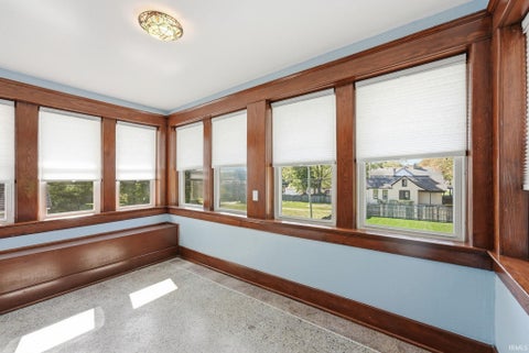 Tiny photo for 2406 S Hanna Street, Fort Wayne, IN 46803 (MLS # 202643334)