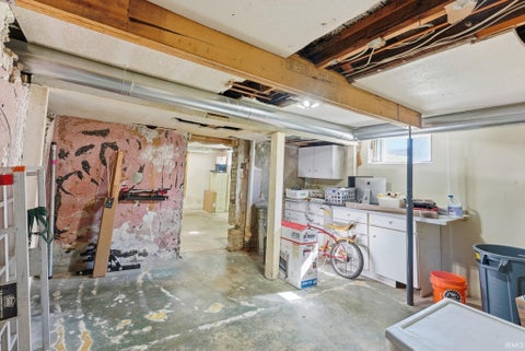 Tiny photo for 2406 S Hanna Street, Fort Wayne, IN 46803 (MLS # 202643334)