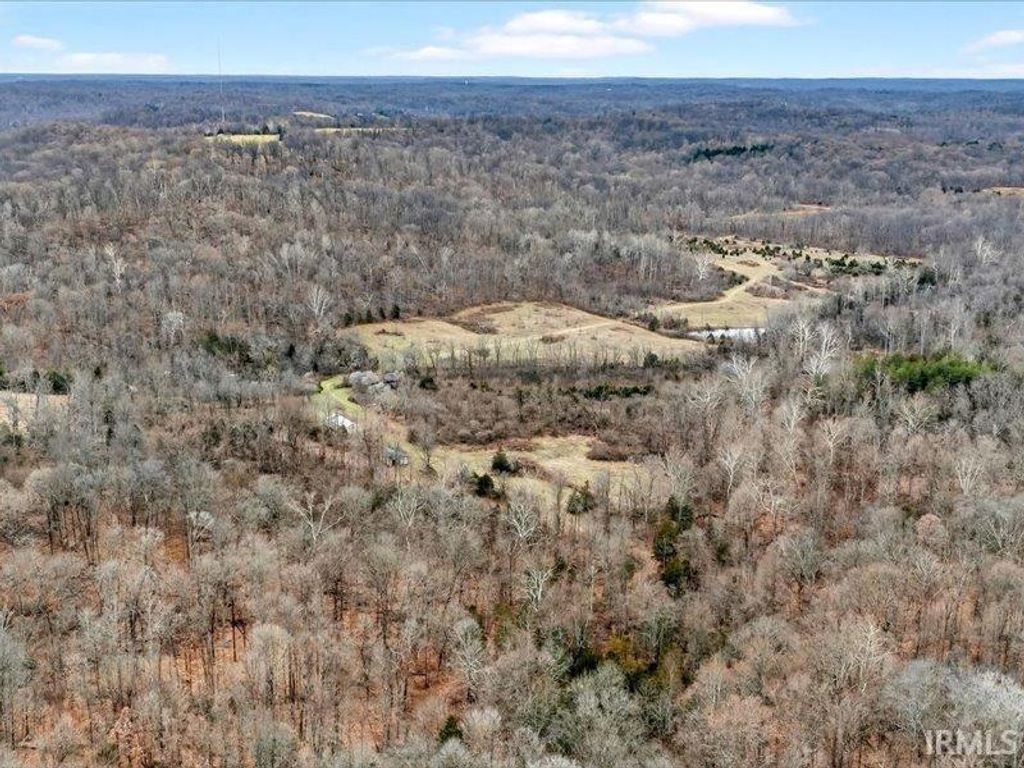 Photo of 6355 Stogsdill Road, Bloomington, IN 47404 (MLS # 202600026)